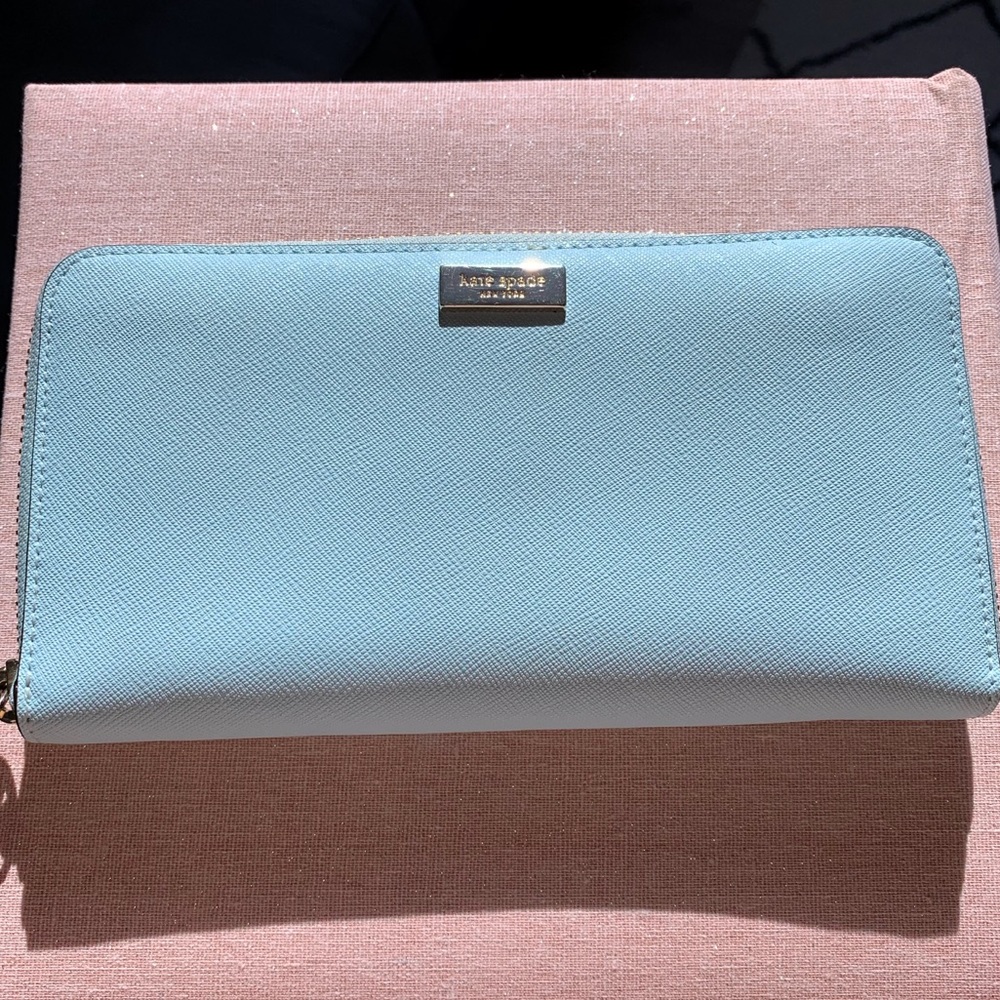 Kate Spade Spencer Zip Around Wallet Light Blue .